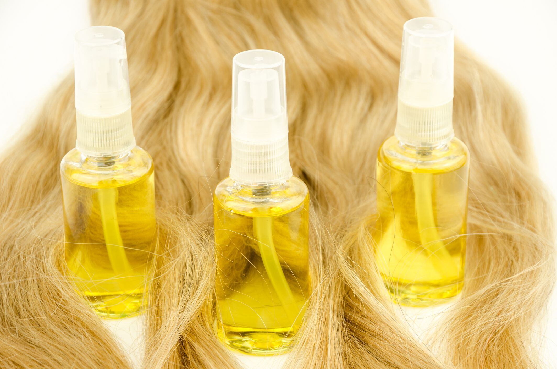 ¿cómo quitar el tinte del cabello de forma natural? se puede con cuatro ingredientes naturales