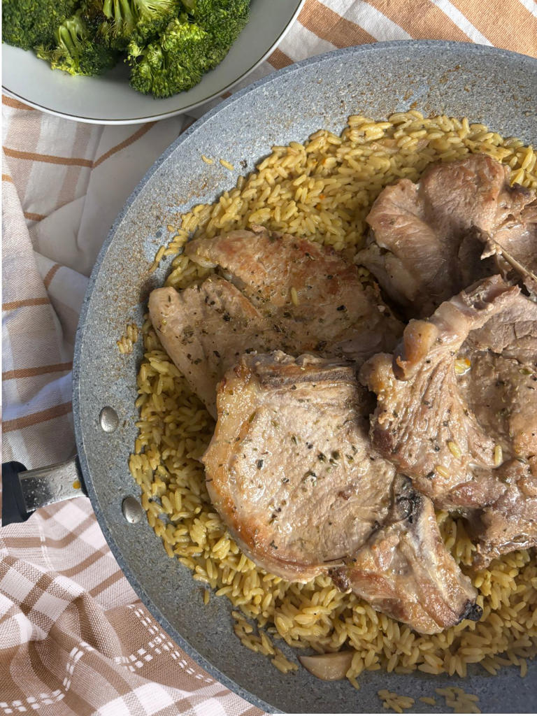 Pan Seared Pork Chops With Herbs And Wine Vinegar