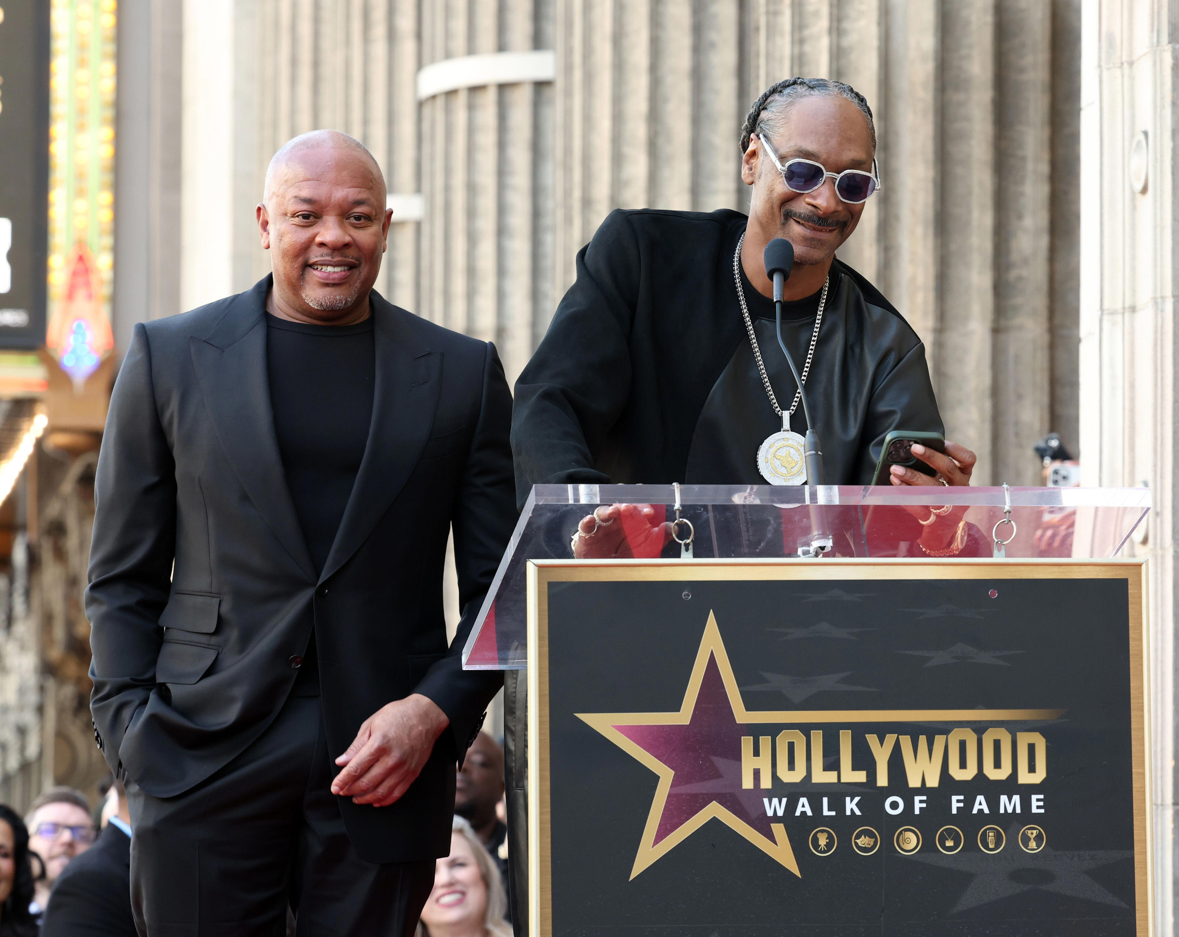 Snoop Dogg gave a speech honoring Dr. Dre during the ceremony.