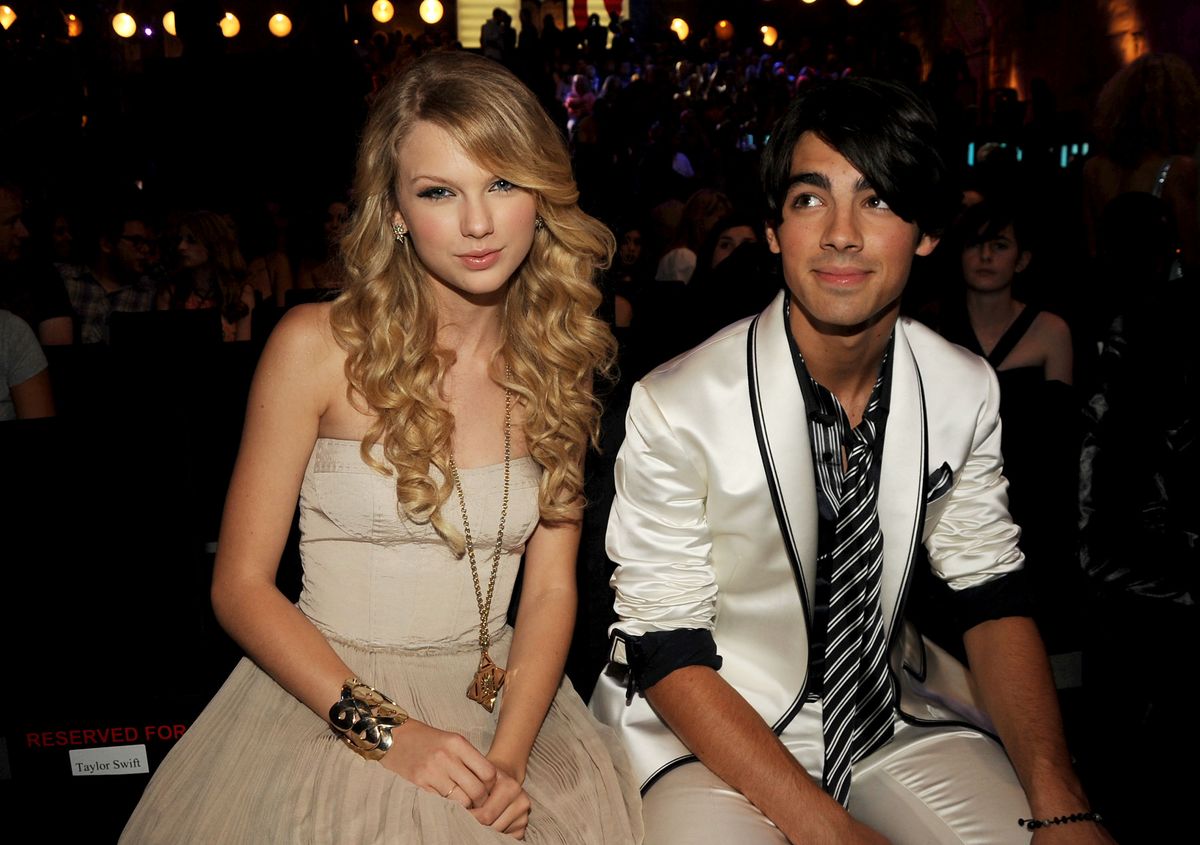 QQ: Who Has Musician Joe Jonas Dated Over the Years?