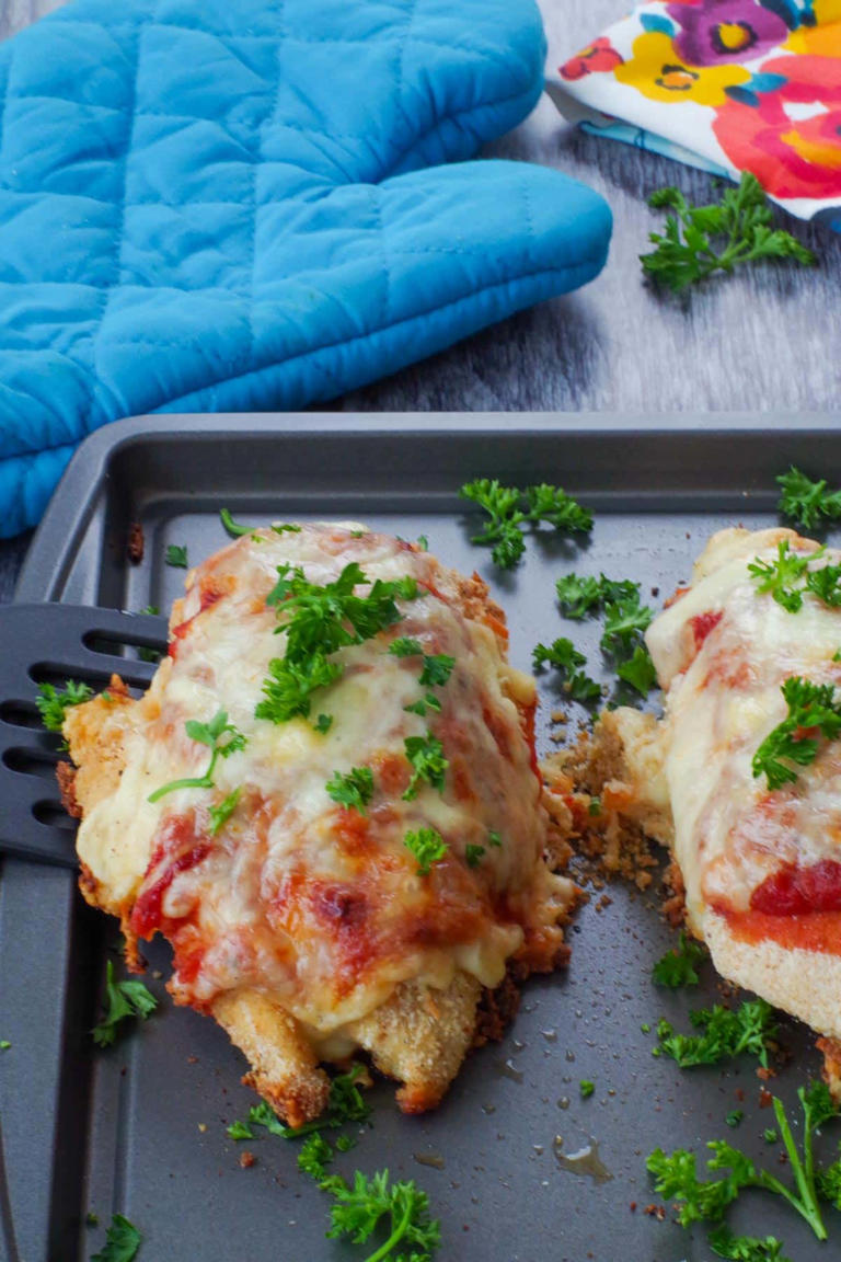 Healthy One Pan Chicken Parmesan