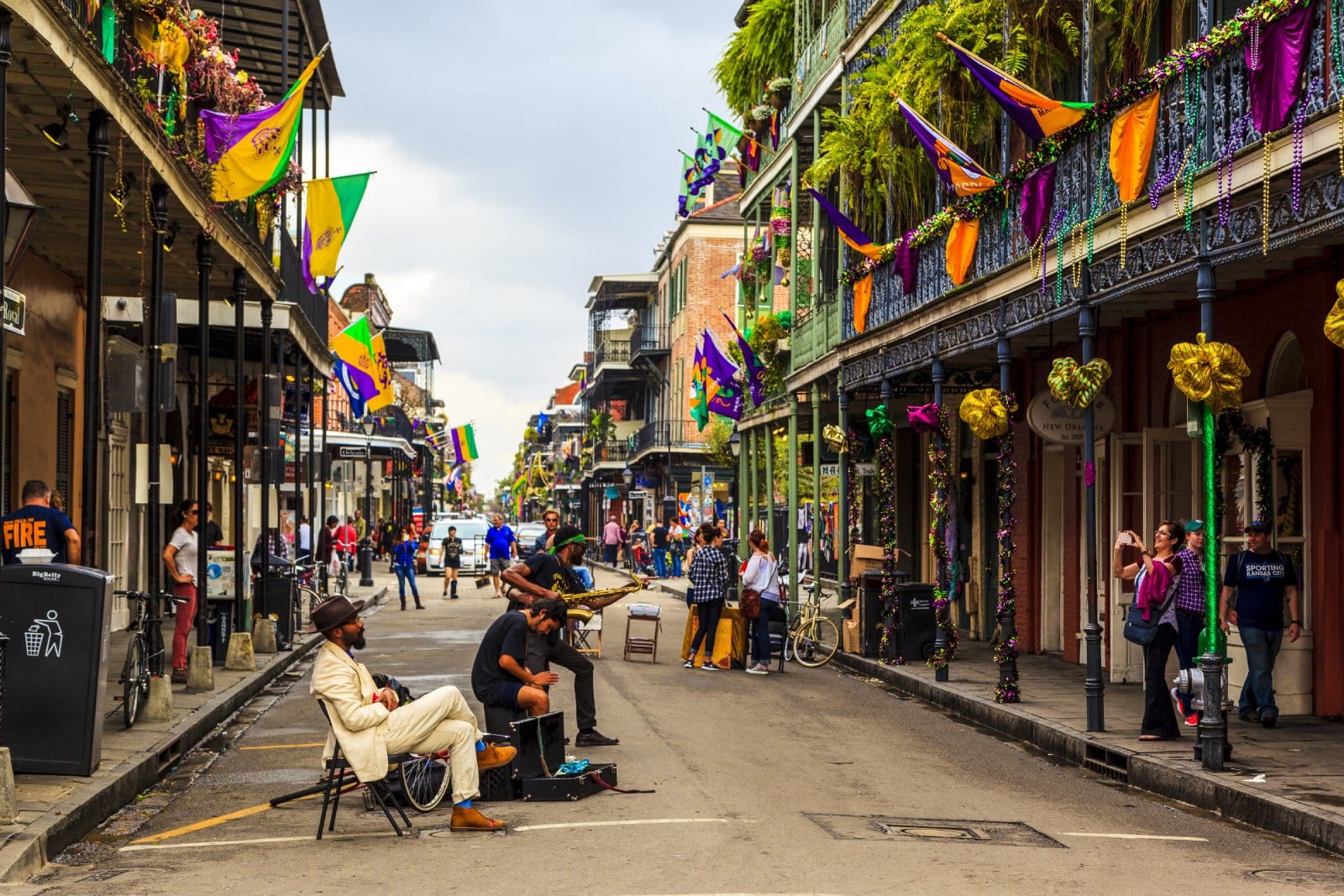 <p><span>Immerse yourself in the vibrant music, cuisine, and culture of New Orleans, with its lively jazz clubs, Cajun cuisine, and colorful architecture that transport you to the streets of the Caribbean and Europe.</span></p>