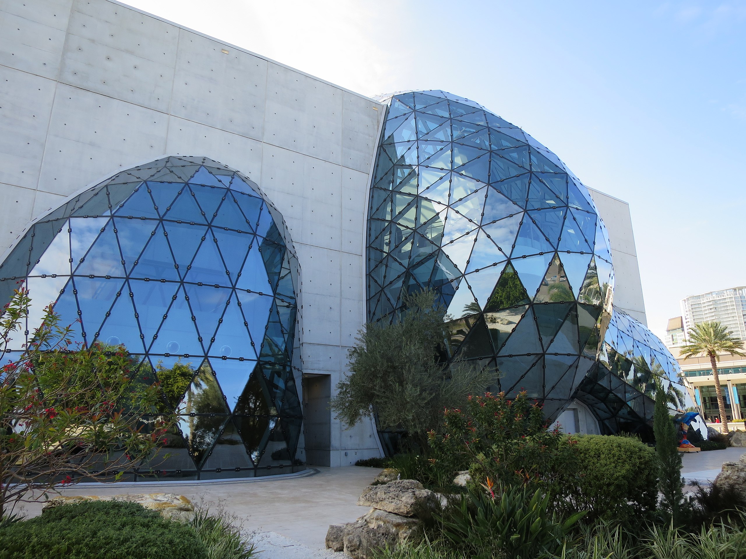 <p>Inside the museum, visitors can get a close look at Dali’s work and learn more about his life and how his experiences influenced his artistic style. It’s a beautiful, mind-bending experience that’s well worth the visit.</p>
