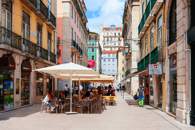 Tipping in Portugal: When, Whom, & How Much Do You Tip in Portugal?