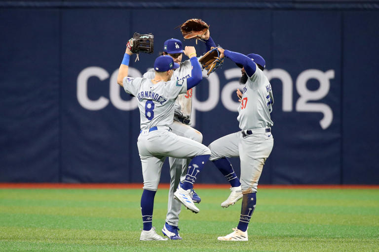 Dodgers vs. Padres highlights San Diego wins wild one, Yamamoto