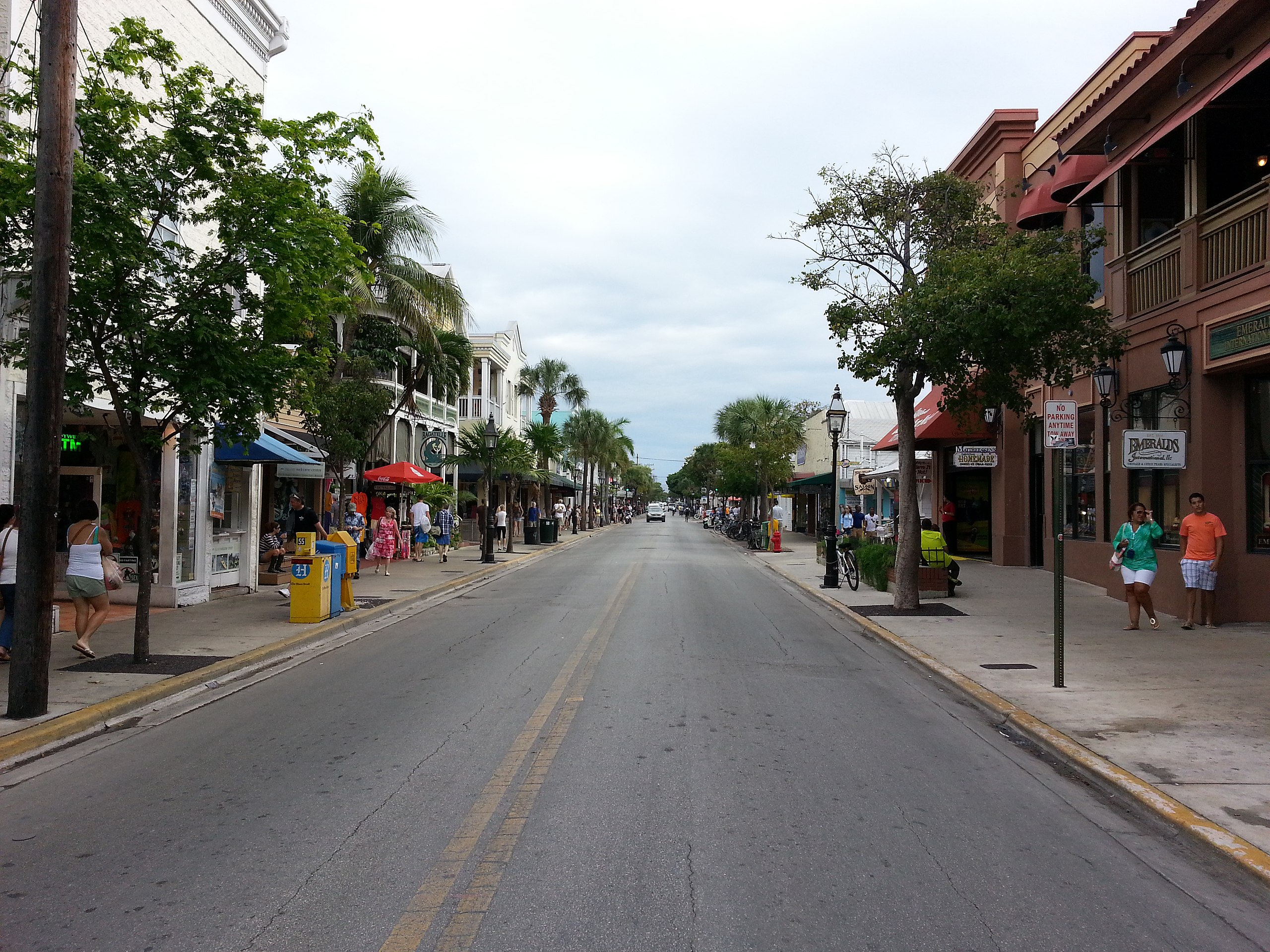 <p>Key West is a popular destination in Florida, and one of the highlights here is Duval Street. </p>  <p>Many of the shops and restaurants on Duval Street have outdoor patios and are in old buildings that have been beautifully restored.</p>