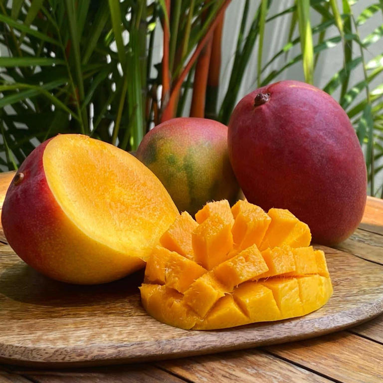 How To Cut A Mango - And 10 Easy, Refreshing Ways To Use It!