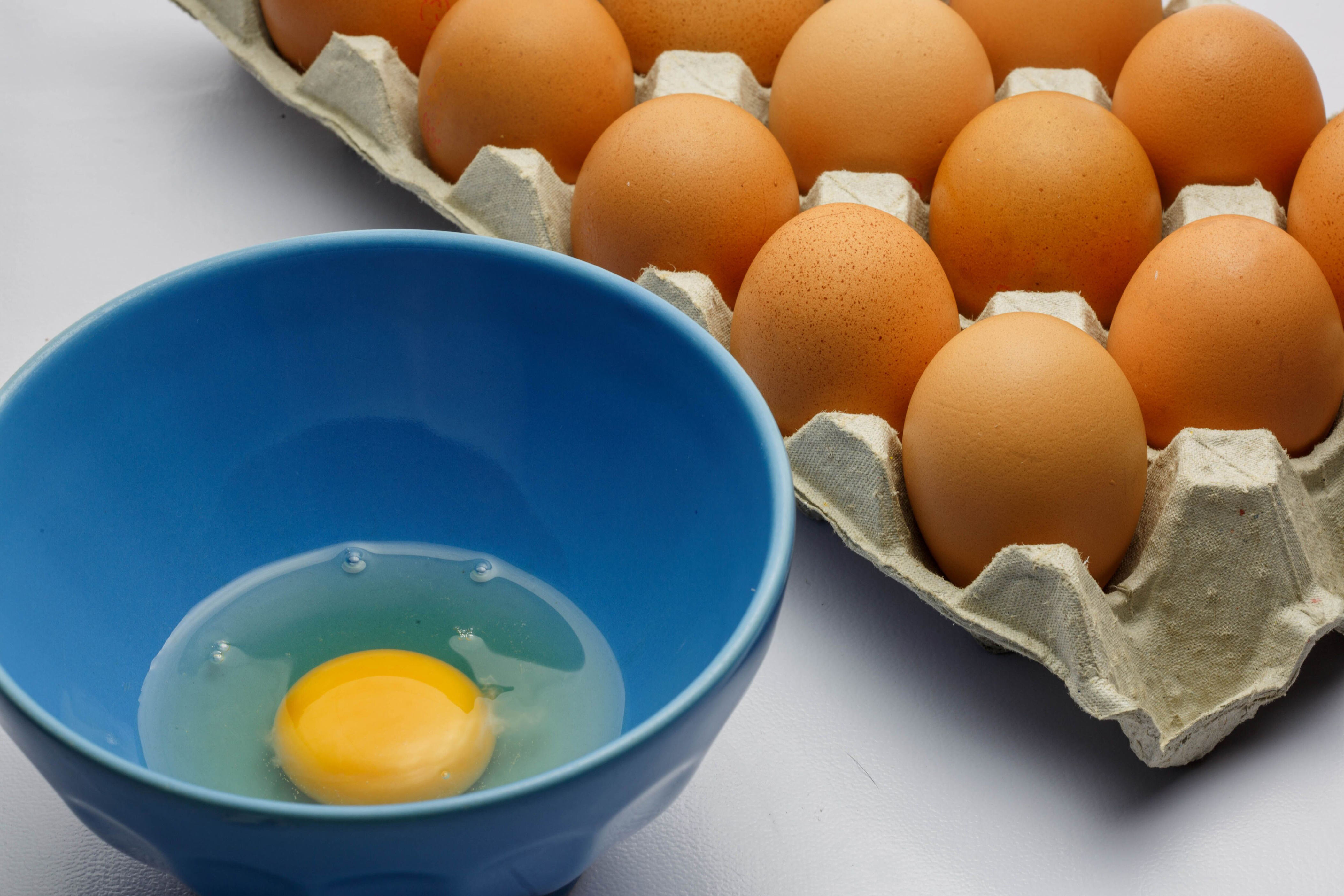¿cuánto cuesta una cubeta de huevos en corabastos hoy, 11 de abril?