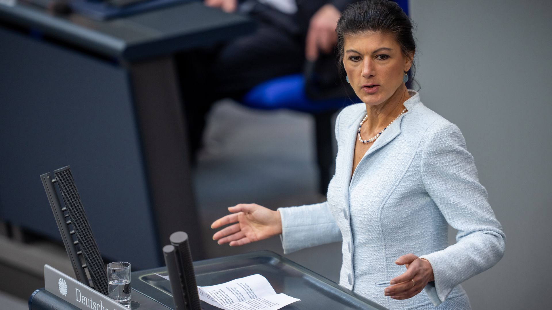 Ukraine-Krieg: Sahra Wagenknecht Verteidigt Olaf Scholz Und Ralf ...