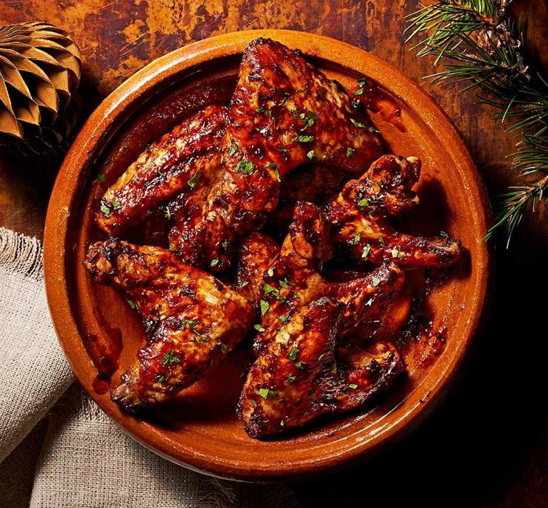 Air-fryer soy & cranberry chicken wings