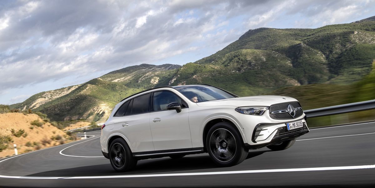 2025 Mercedes-Benz GLC350e Plug-In Hybrid Has A Roughly 70-Mile Range