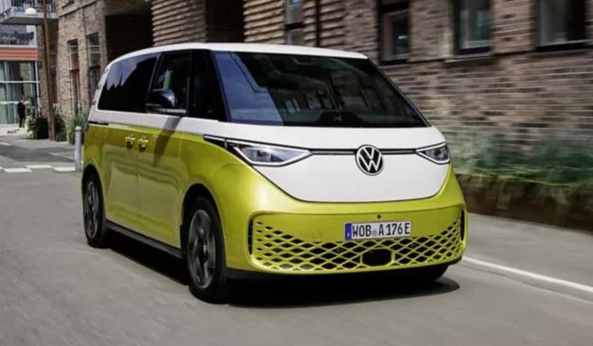 volkswagen bejelenti egy magas teljesítményű elektromos kisbusz, az id.buzz gtx piacra dobását