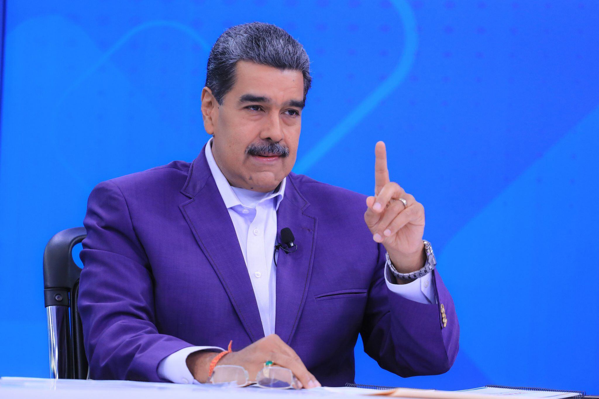inhabilitan a cinco dirigentes opositores para ocupar cargos públicos en venezuela