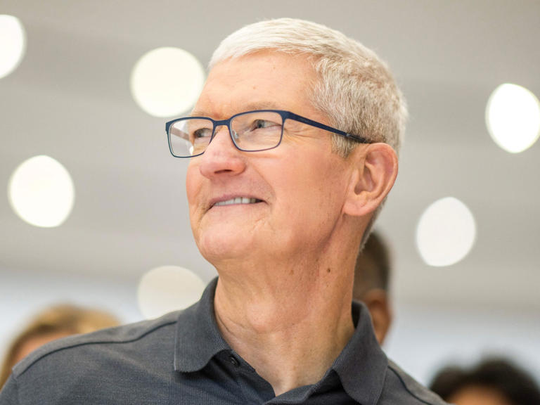 Tim Cook flexes his Shanghai trip on Chinese social media amid Apple's China crisis