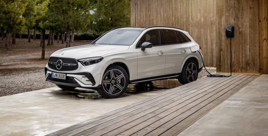 2025 Mercedes-Benz GLC 350e Plug-in Hybrid Revealed With A Long EV Range