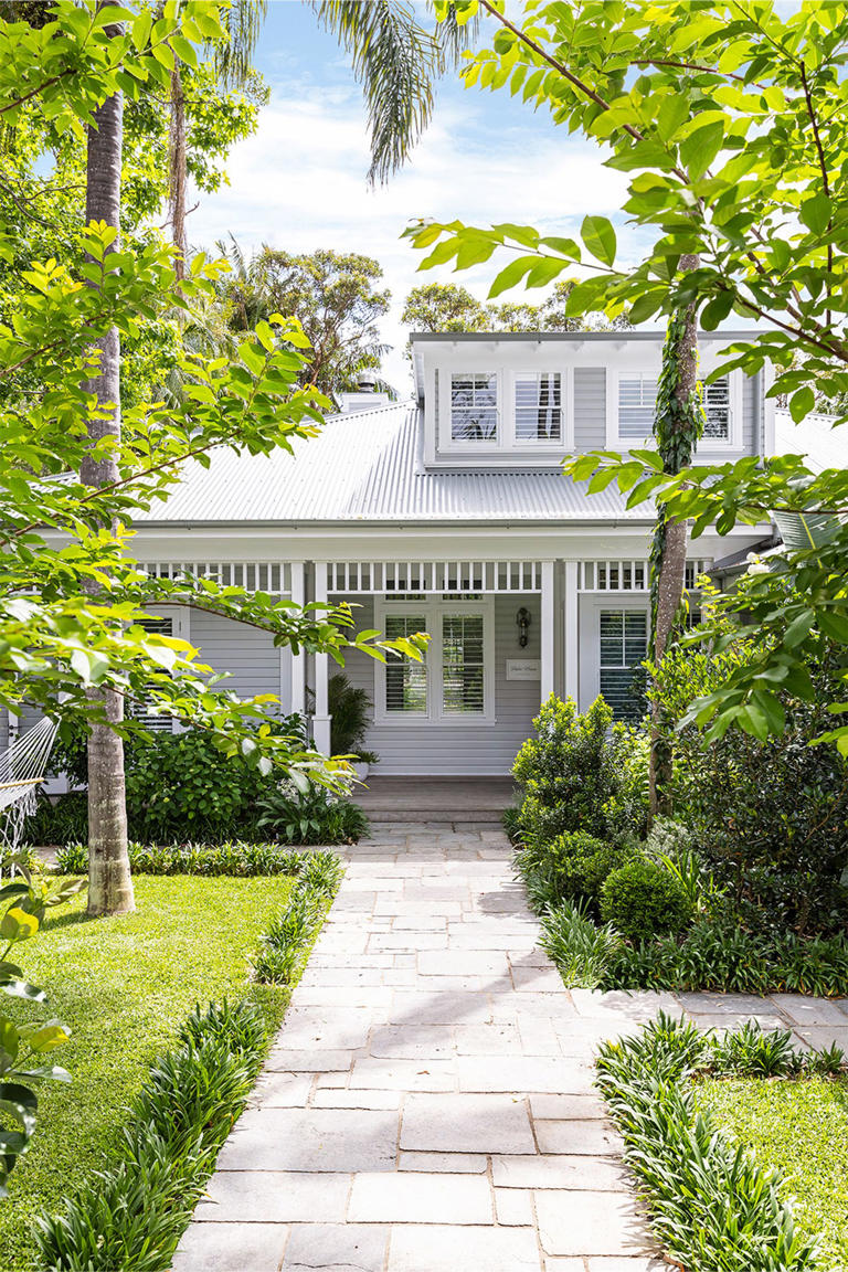 How To Design A Chic Green And White Garden