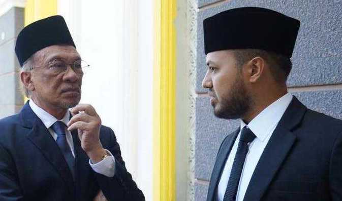explain 'series of contracts' for farhash-linked company, says pn