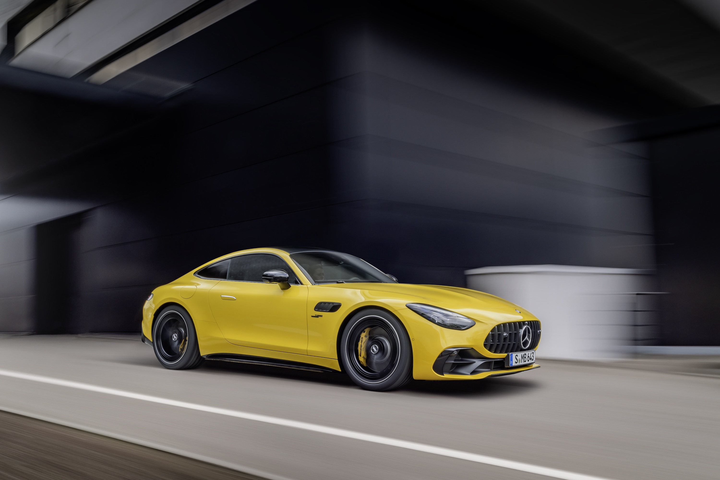 Купить новый Mercedes-Benz AMG GT I Рестайлинг 43 3.0 AMT (367 л.с.) 4WD бензин 