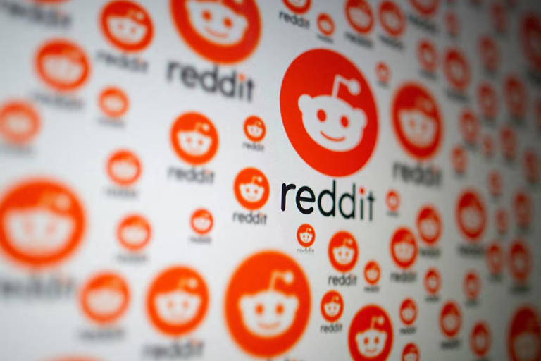 Reddit Prices Ipo At Top Of Indicated Range To Raise 748 Million
