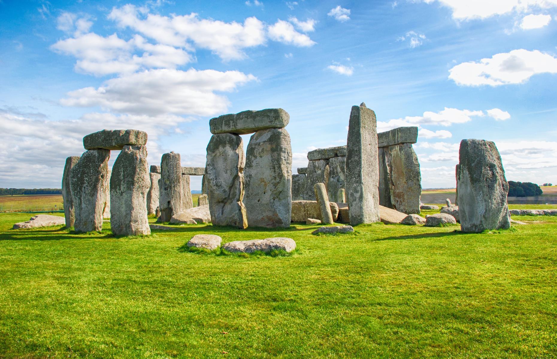 <p>Step back in time to discover some of the world’s most incredible ancient monuments and cities that were once home to mighty and fascinating civilizations. From Italy to Iran, Egypt to England (plus many more), these countries boast splendors of the past that you can visit in the present. </p>  <p><strong>Read on to discover some of the top spots around the globe for history lovers...</strong></p>