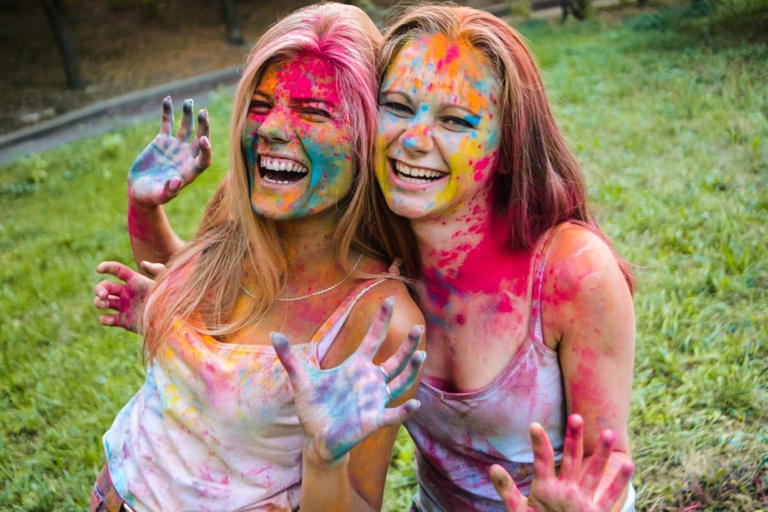 From Holi Powders to Pigments: How to Remove Colours Safely