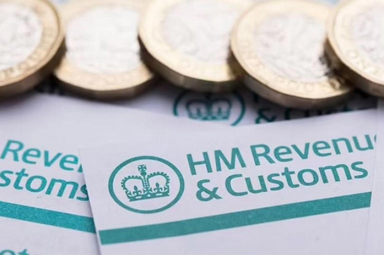 Hmrc Breaks Silence On 'nonsensical' Backlash Over Dwp Universal Credit