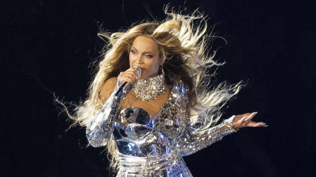 Beyoncé's rep defends singer after Erykah Badu criticises Cowboy Carter ...