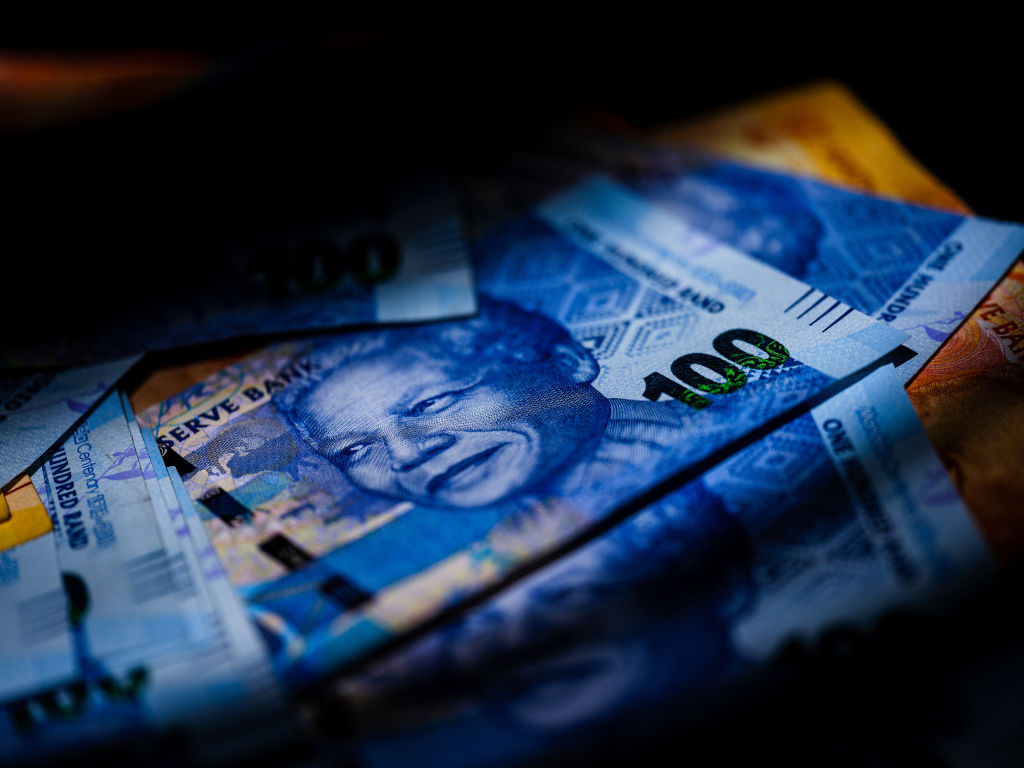 economist challenges ramaphosa's statement on sa's economy