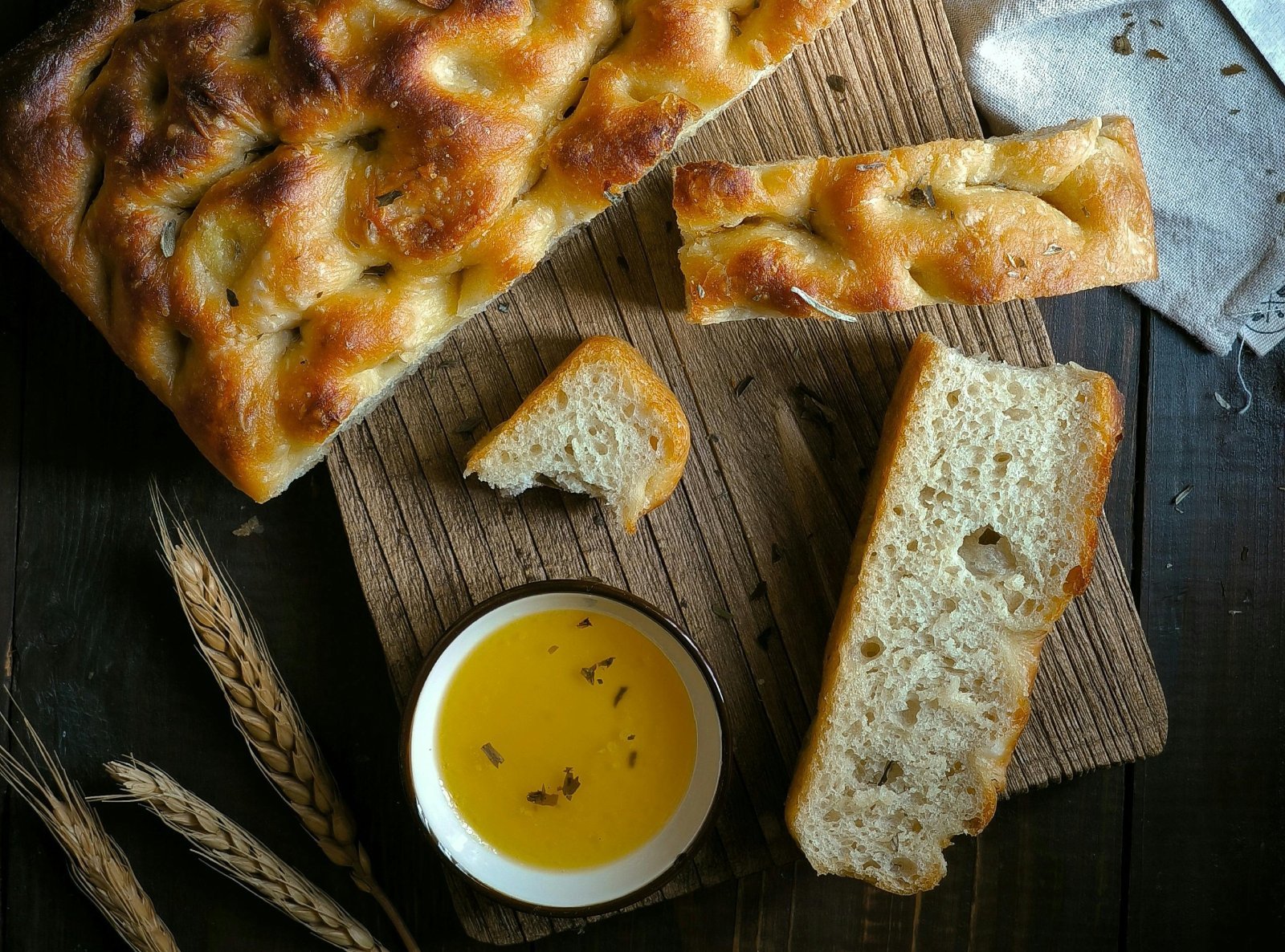 Image Credit: Pexels / Nunun Dy <p><span>Around mid-morning, Italians often enjoy a light snack known as merenda. This may consist of a slice of freshly baked focaccia, a handful of nuts, or a piece of fruit, providing a quick energy boost to carry them through the rest of the day. Merenda is more than just a snack; it’s a moment to pause and recharge, whether enjoyed alone or shared with colleagues or friends.</span></p>