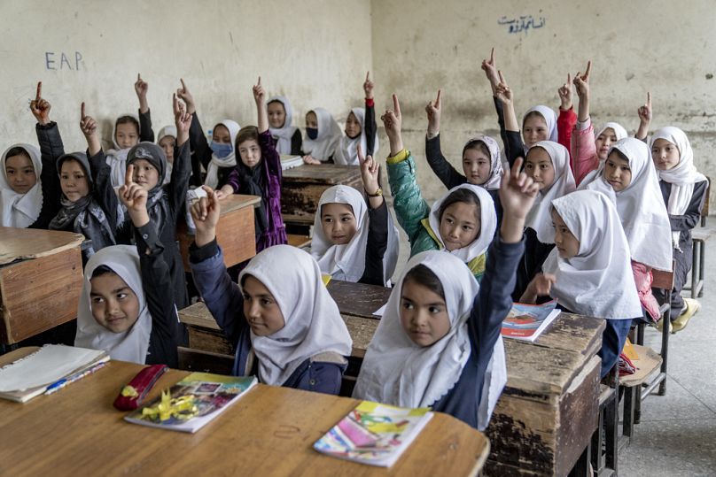 en afghanistan, plus d'un million de filles n'ont pas accès à l'éducation au début de l'année scolaire