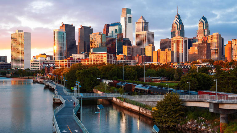 How much do you need to make to live comfortably in Philadelphia? A new ...