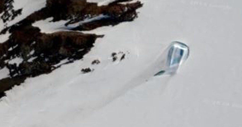 Google Maps sleuths think they’ve found a huge door in Antarctica