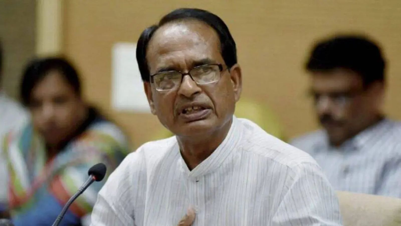 android, madhya pradesh mla shouts at cop for turning off shivraj chouhan’s mic: ‘you’ll be thrown to a place from where you won’t return’
