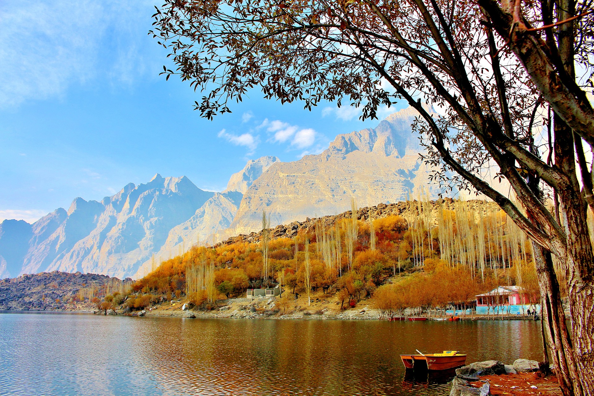 <p>Pakistan is not a very common holiday destination but it is an enchanting country. The average budget per person per day barely reaches 30 dollars with accommodation and food included.</p>