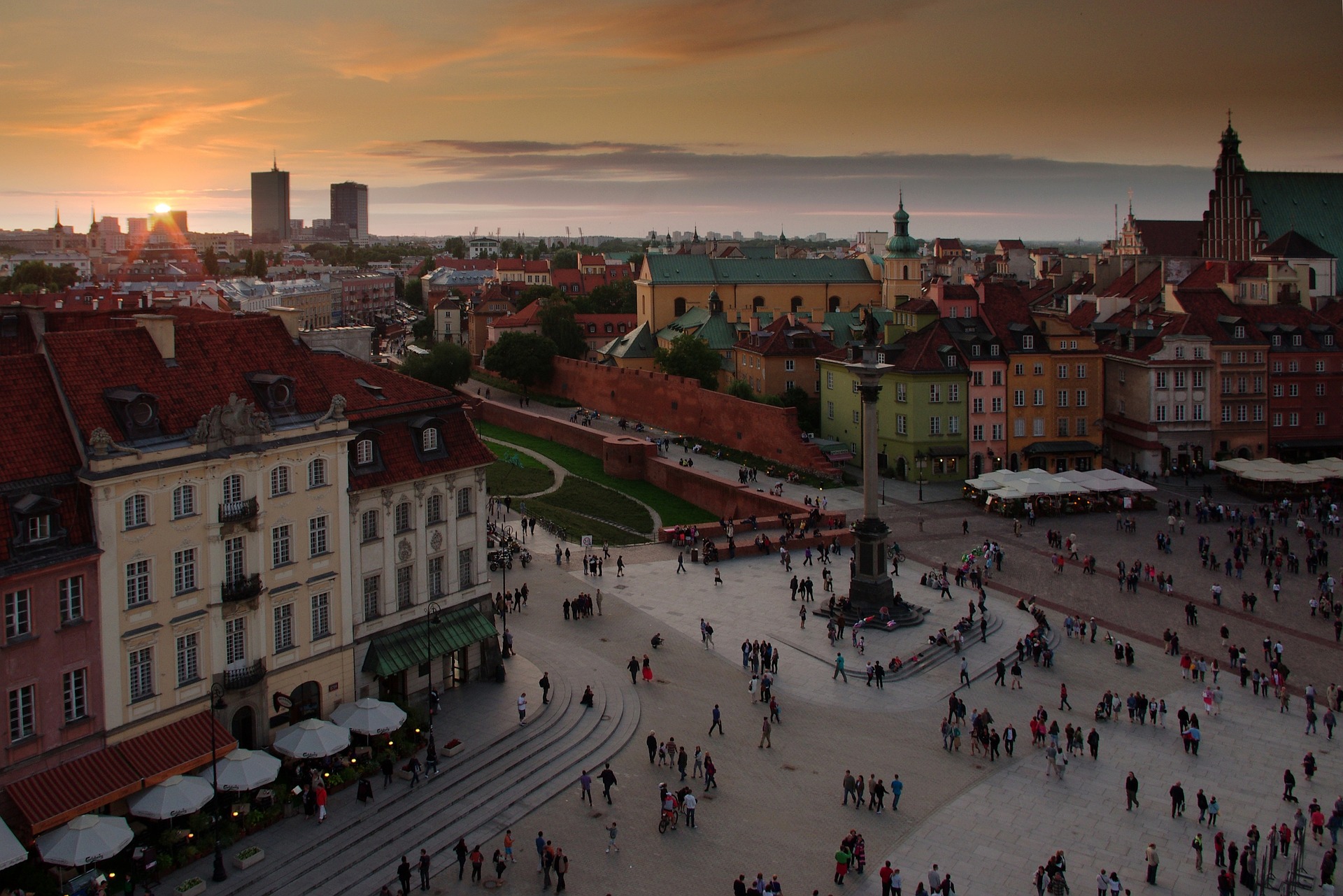 <p>Poland is also among Europe's cheapest international destinations. Completely destroyed after the war, Warsaw was able to rise from the ashes while respecting its original appearance. Together with Krakow, it is a must for visitors of this country. Another city that we recommend is Rzeszów.</p>