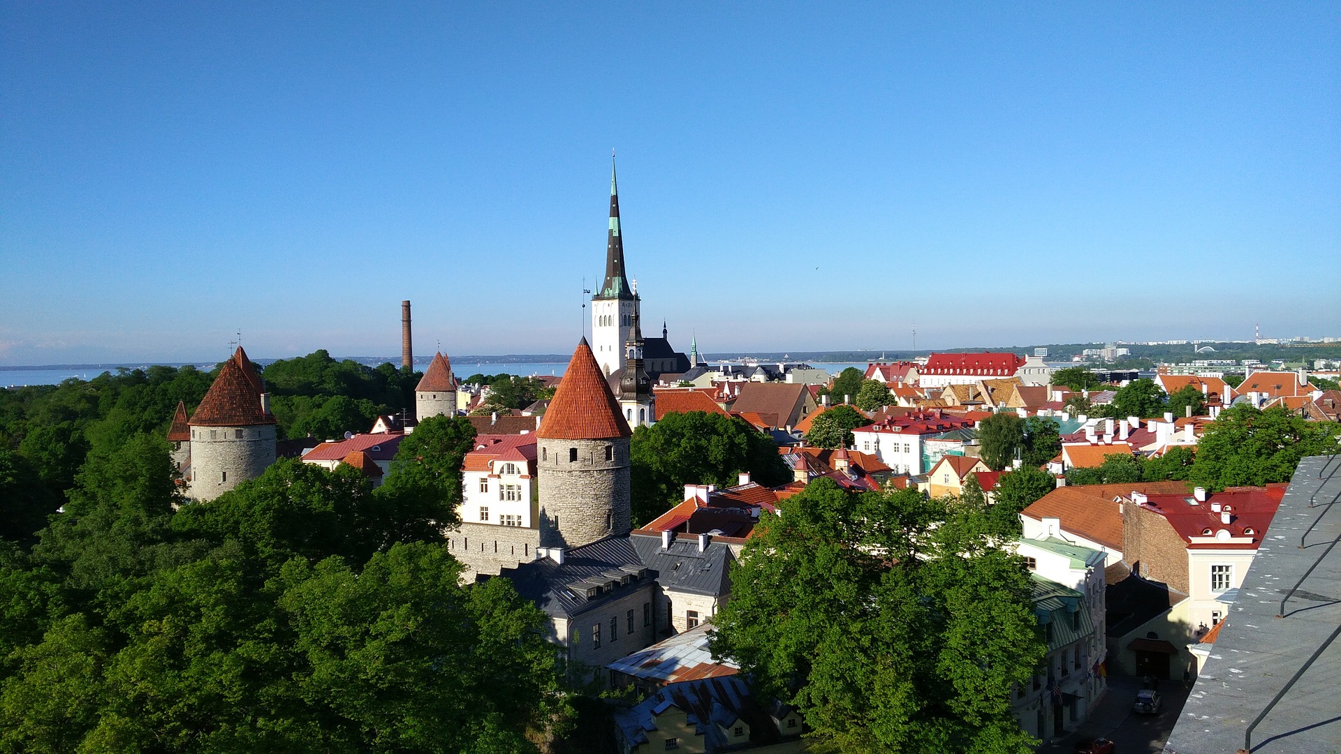 <p>Estonia is a beautiful country where you will not run out of money. To get advantageous rates in its capital Tallinn, you will have to move (a little) away from the city centre. Getting a room with a good quality/price ratio can cost about 10-20 dollars a night.</p>