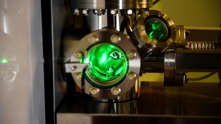 Image of laser experiment. Credit: DVIDS.