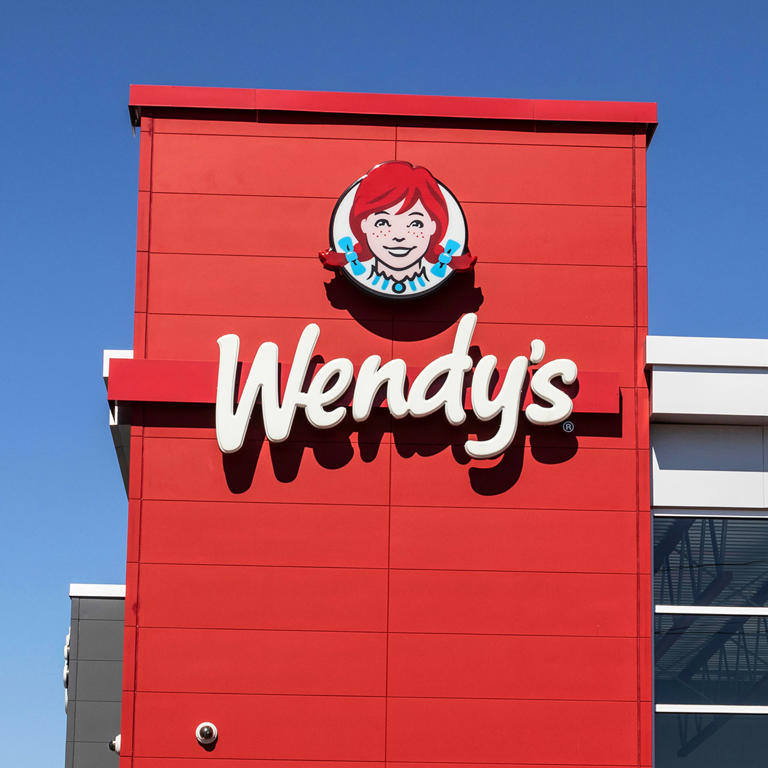 Wendy's Pulls Beloved Sandwich From Menu And Sparks Outrage On Reddit ...