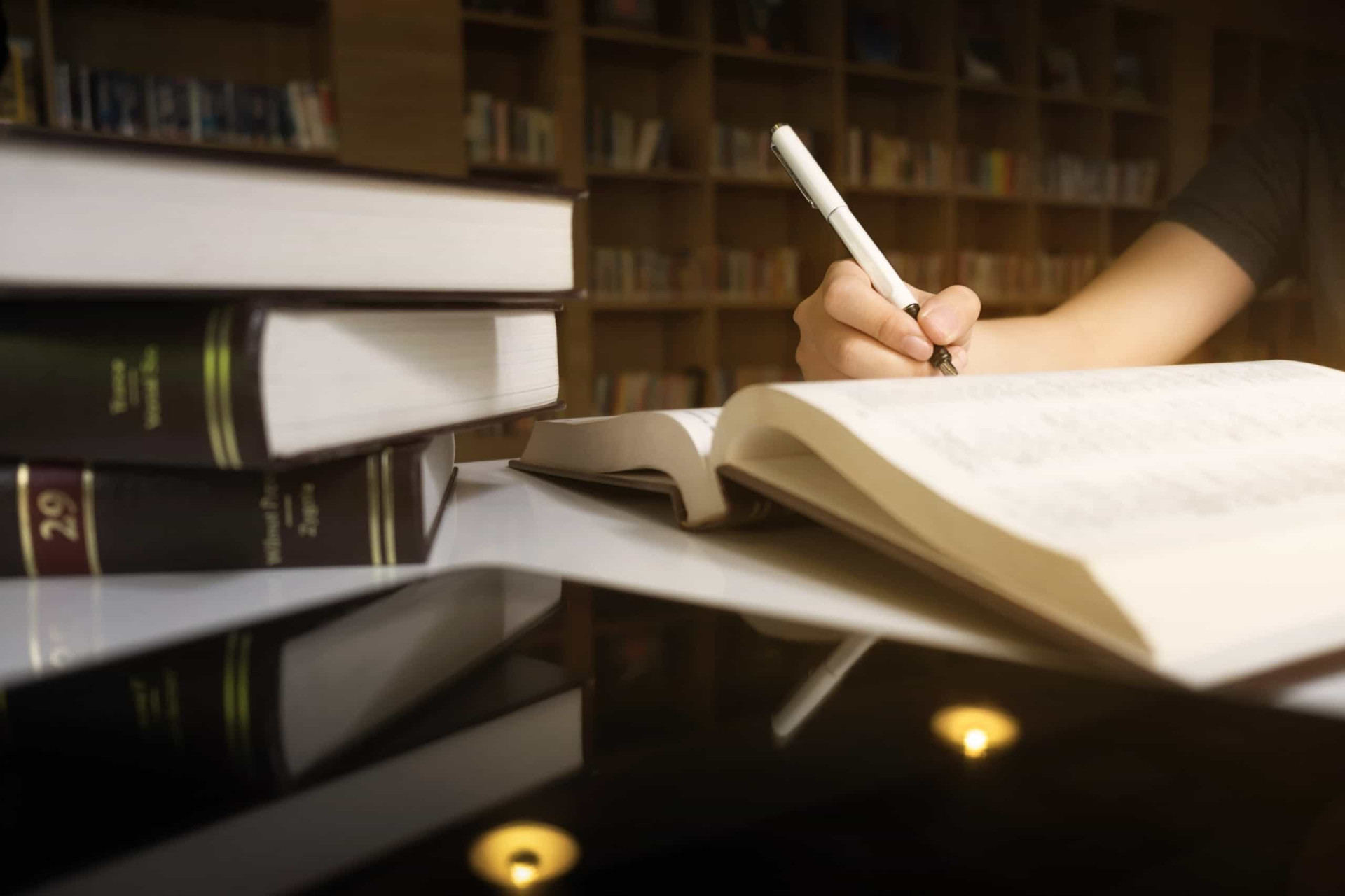 マーク・ザッカーバーグの極秘プロジェクト：ハワイで建設がすすむ巨大シェルターとは？