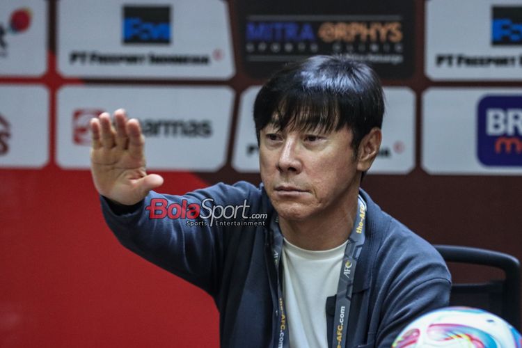 tak gentar, shin tae-yong yakin timnas indonesia bisa kalahkan irak