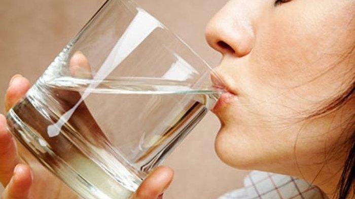 7 dampak kekurangan minum air putih menanti,kunci penting bagi kesehatan tubuh