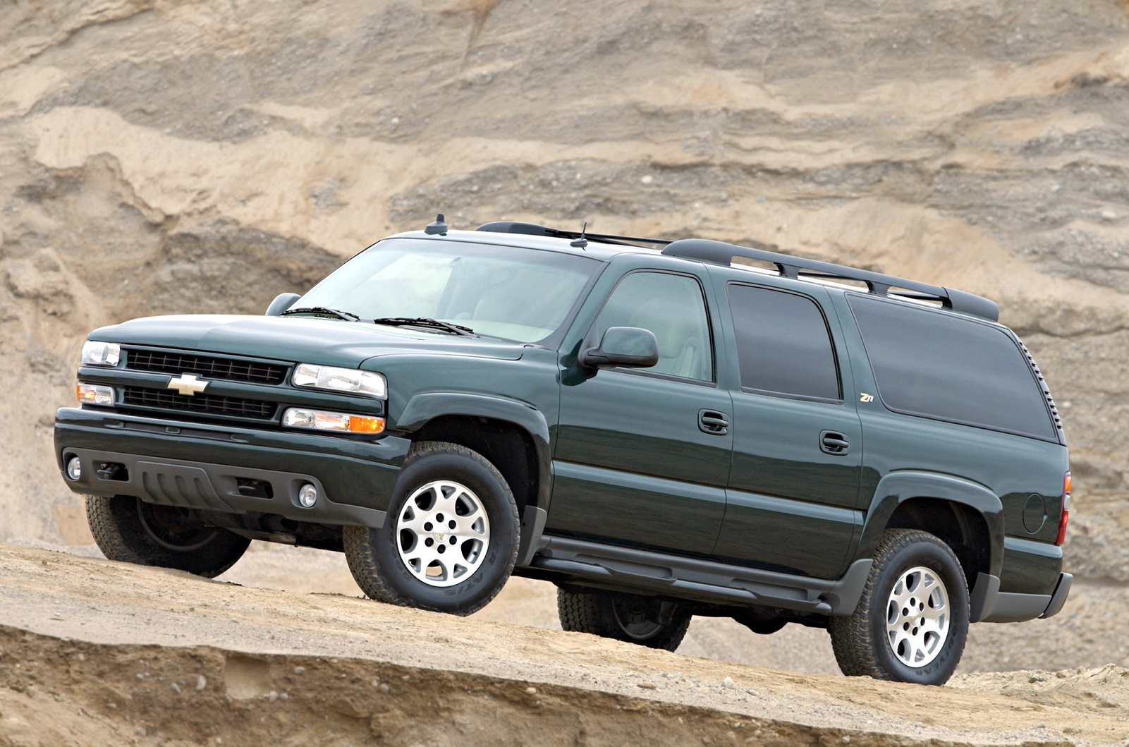 <p>When you have one of the biggest <strong>SUVs</strong> to haul around, a big engine is a must and the Chevrolet Suburban has been <strong>no</strong> <strong>stranger</strong> to large motors. The biggest of all is the 8.1-liter Vortec V8, or L18 in Chevy-speak, with <strong>340 hp</strong> and only offered in the weightier 2500HD and 3500HD models.</p><p>During its six-year lifespan that started in 2001, Chevrolet also used this 8.1-liter engine in marine applications and to power a number of large <strong>motorhomes</strong> thanks to its prodigious torque of 440lb ft from low revs. However, fuel economy concerns <strong>killed</strong> it off when the 10<sup>th</sup> generation Suburban arrived in 2007.</p>