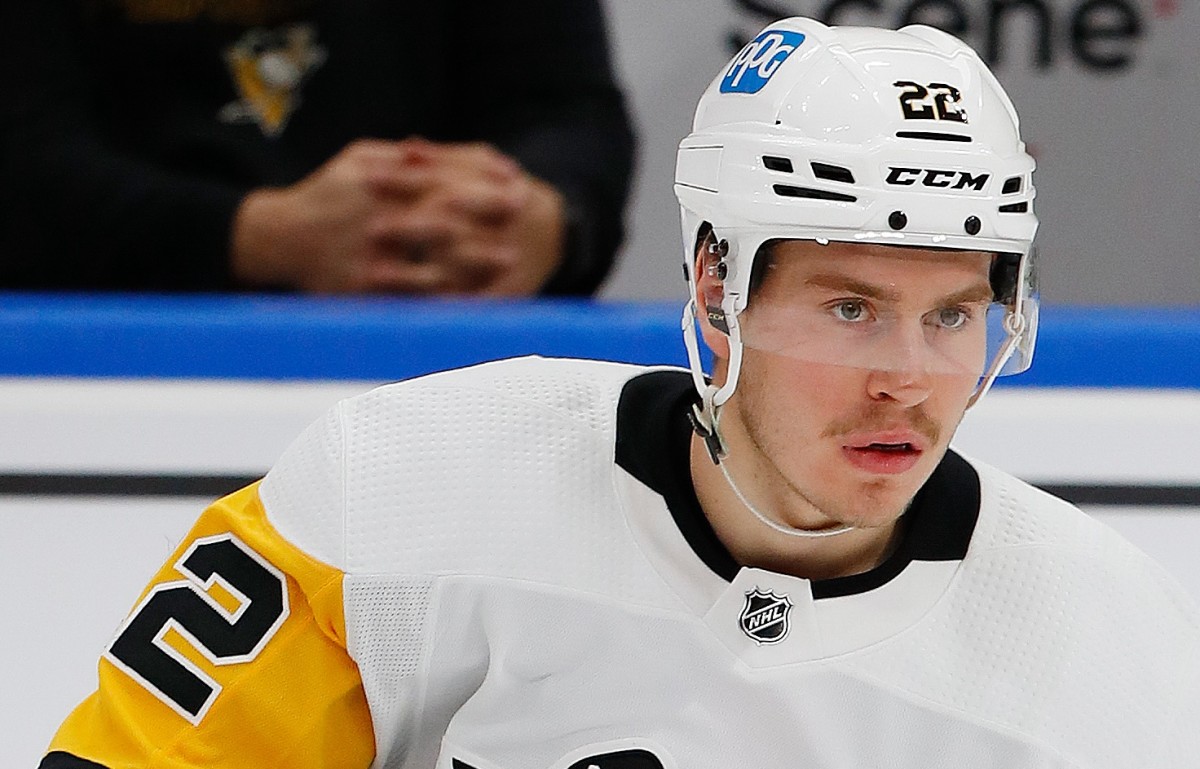 Penguins Recall Top Prospect to NHL