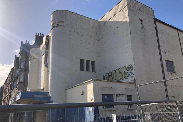 Crumbling art deco cinema in Portobello facing 'demolition by default'