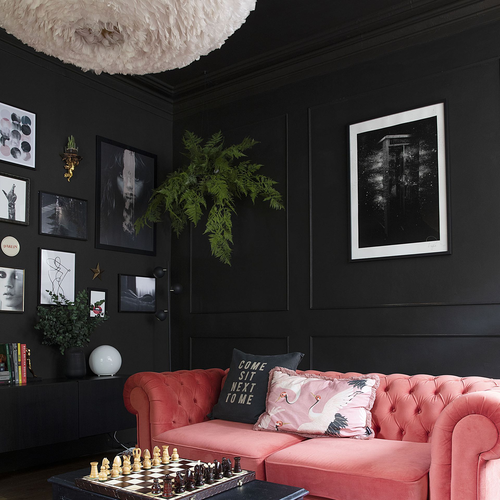 What colours make a small living room look bigger? Elevate your lounge ...