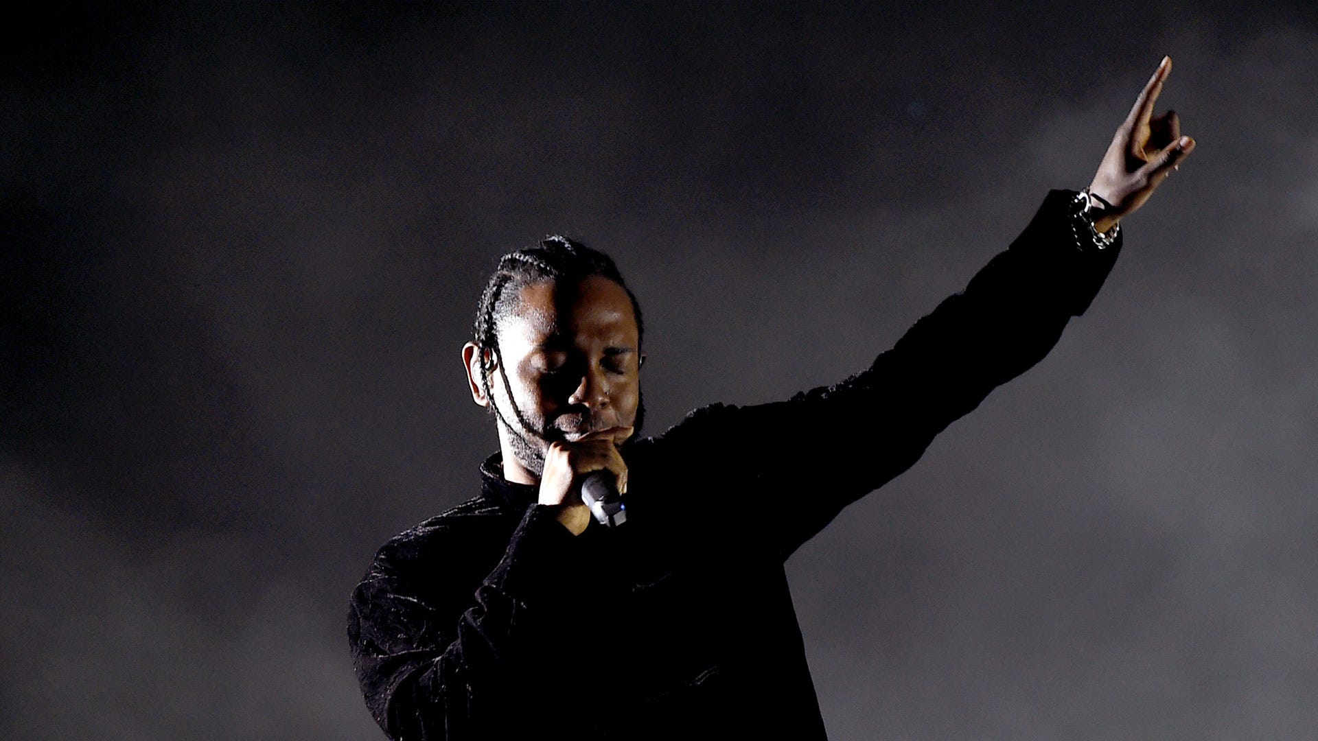 Kendrick Lamar Takes Aim At Drake And J. Cole On Future And Metro ...