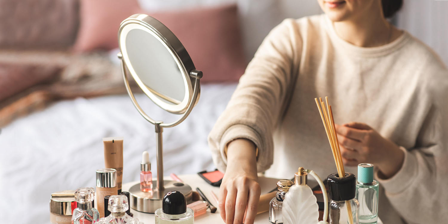 We found the best lighted makeup mirrors for precise application