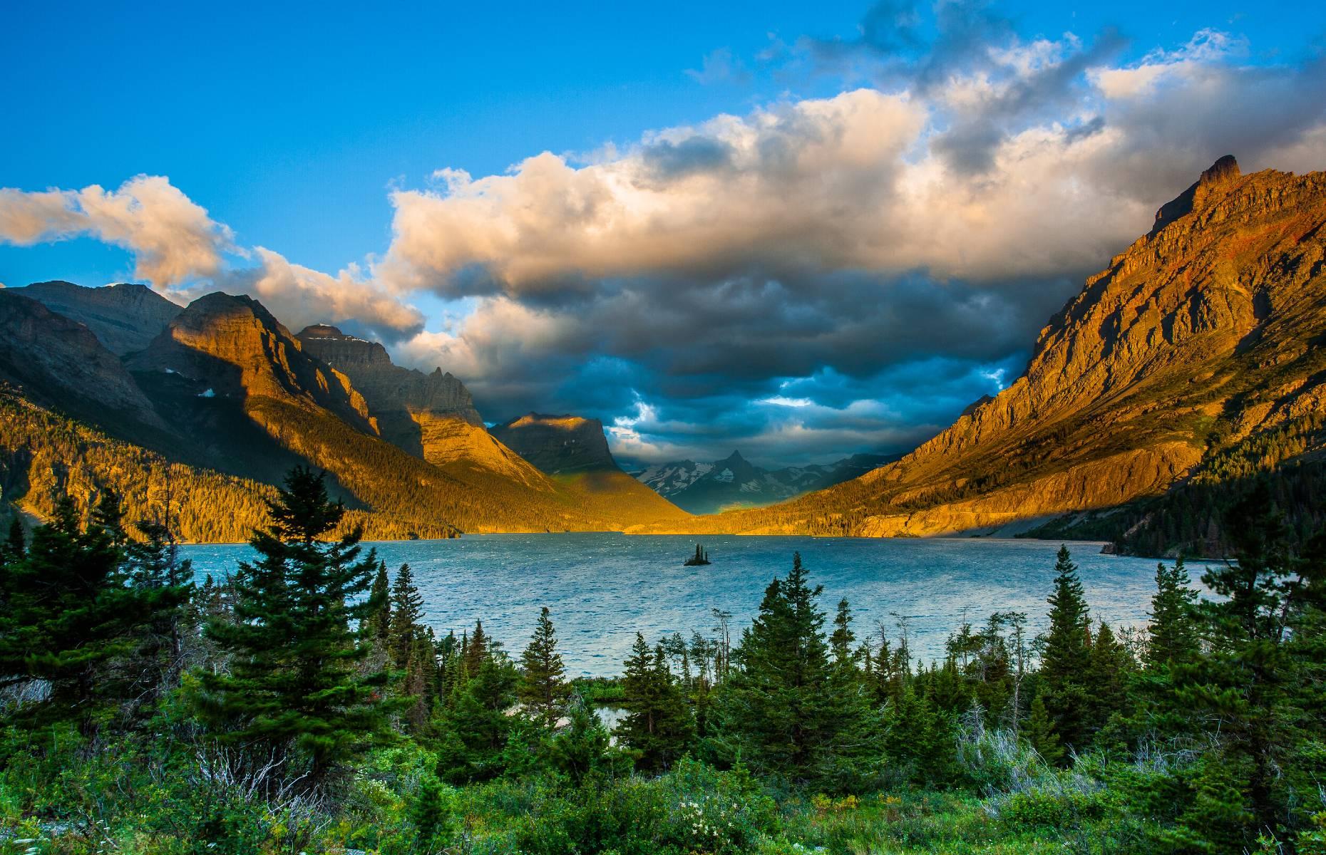 <p>A landscape of lofty peaks, ice-carved valleys, alpine lakes and rocky ridges blanketed in forests, the beauty of Glacier National Park is everywhere you look. The park’s wilderness area is made up of nearly one million acres of landscape with over 700 miles of trails slicing through it. </p>  <p><span><strong>Liked this? Click on the Follow button above for more great stories from loveEXPLORING</strong></span></p>