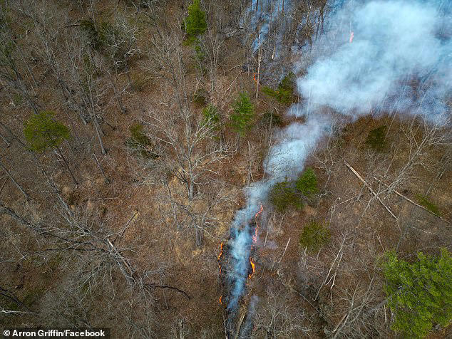 Helicopters Join Battle Against West Virginia Wildfires As National Guard Drops Water On Flames 0396