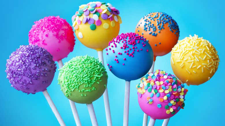 How To Store Cake Pops So They Last As Long As Possible   BB1knMho.img